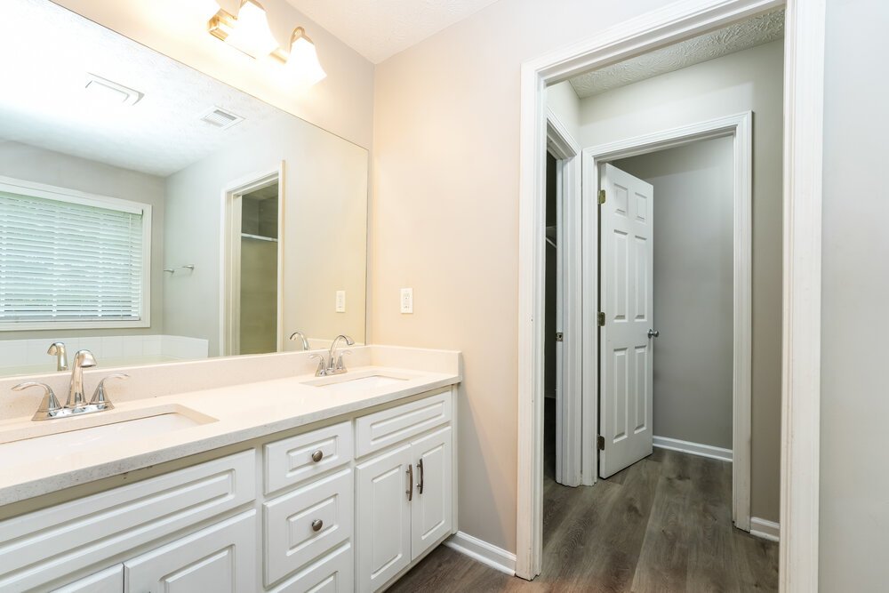 3-Bed Rental on 663 Stonecrest Dr photo 11