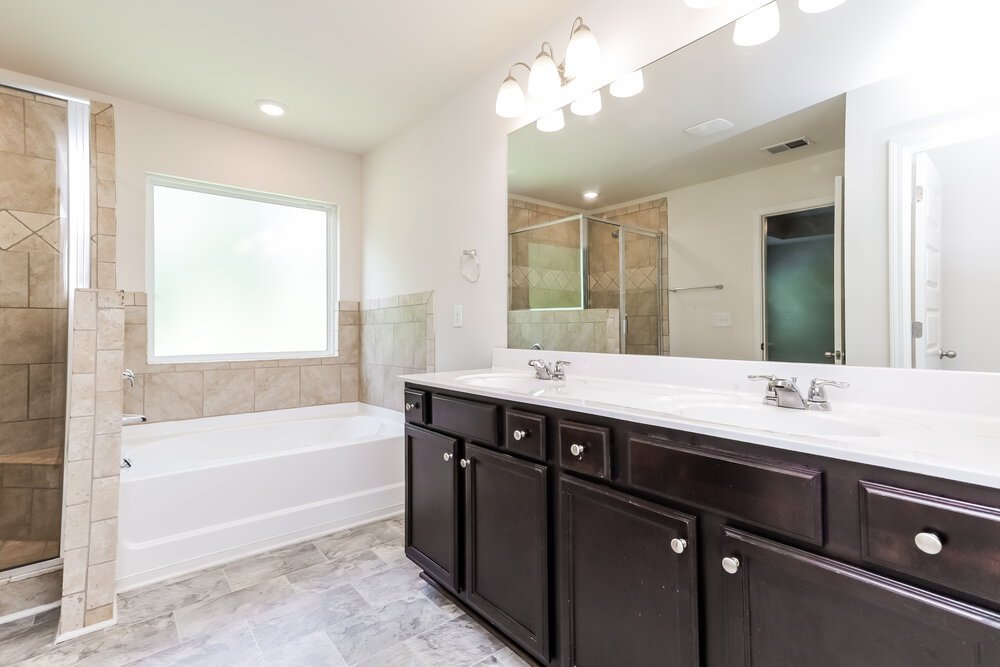 3-Bed Rental on 313 Emporia Loop photo 11