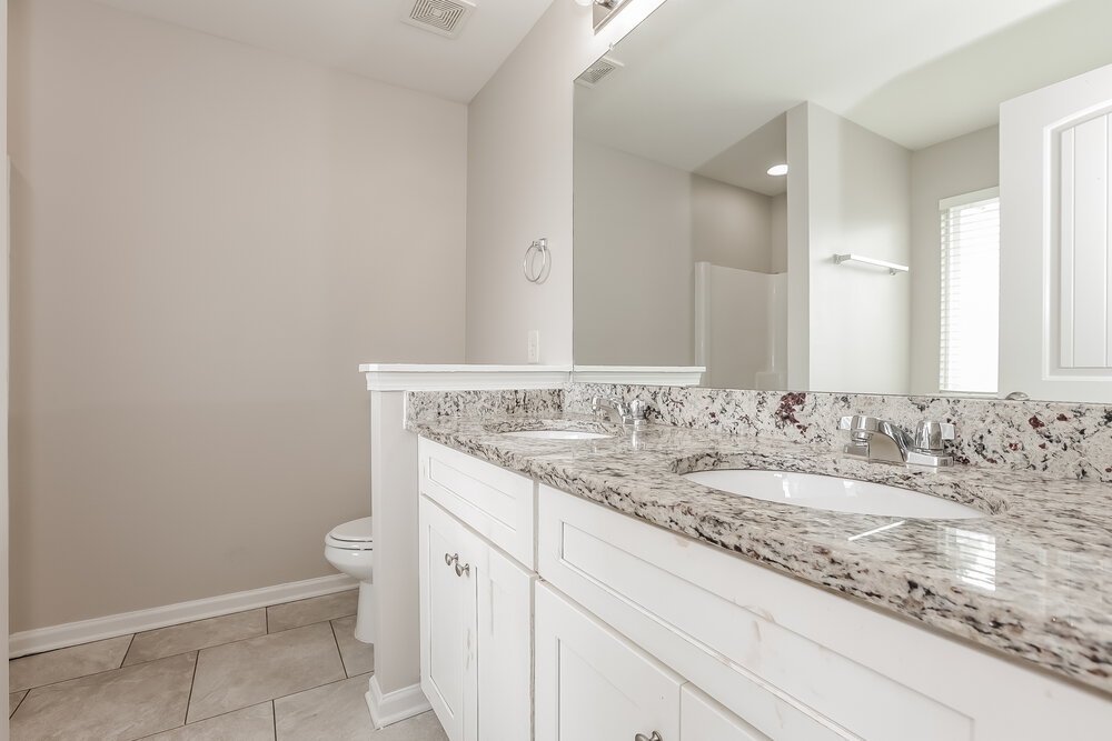 4-Bed Rental on 326 Crescent Woode photo 11