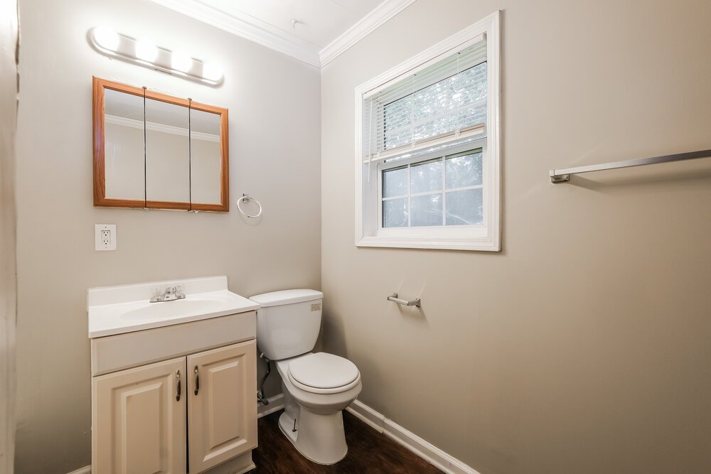 3-Bed Rental on 1165 Sw Wisteria photo 11