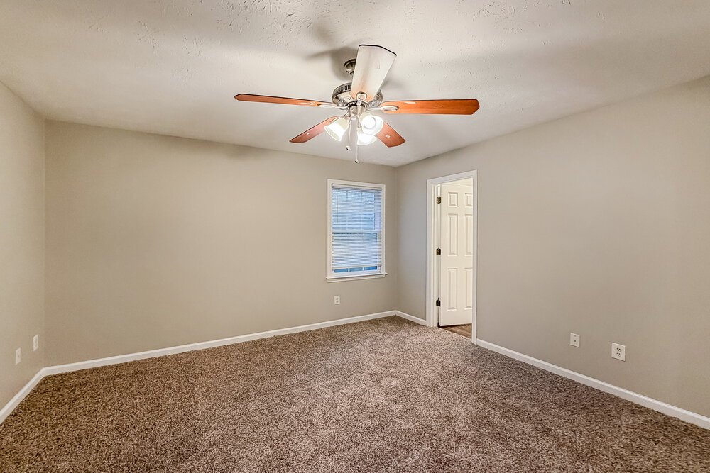 3-Bed Rental on 140 Loxley Ct photo 11