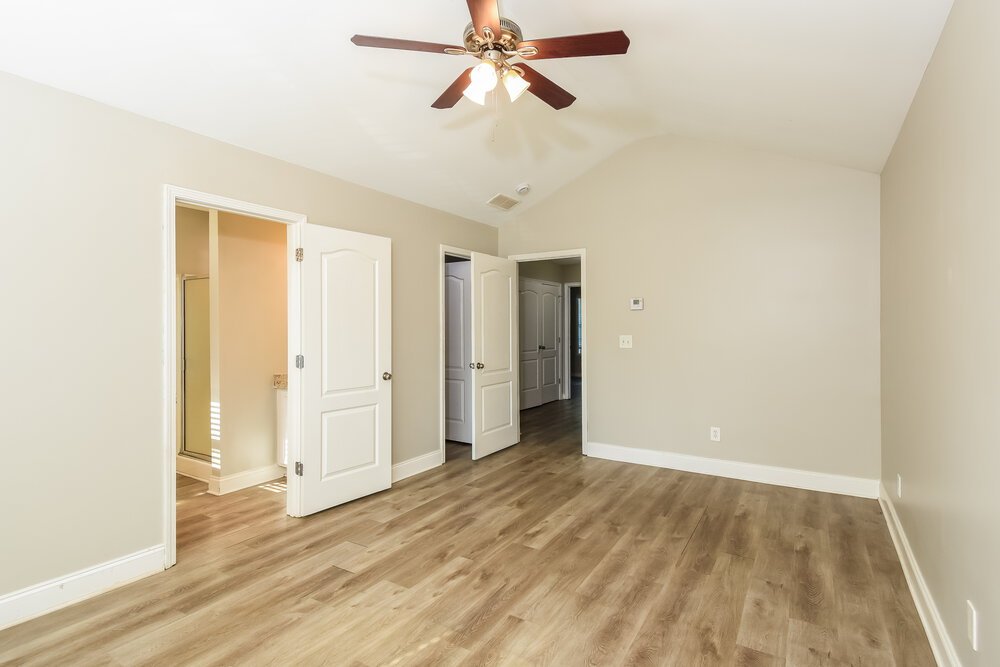 3-Bed Rental on 242 Derby Ct photo 11