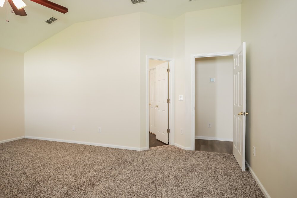 4-Bed Rental on 3460 Live Oak photo 11