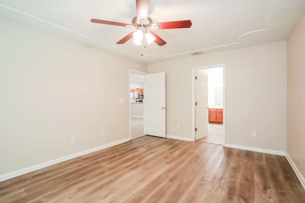 4-Bed Rental on 492 Heron Nest photo 11