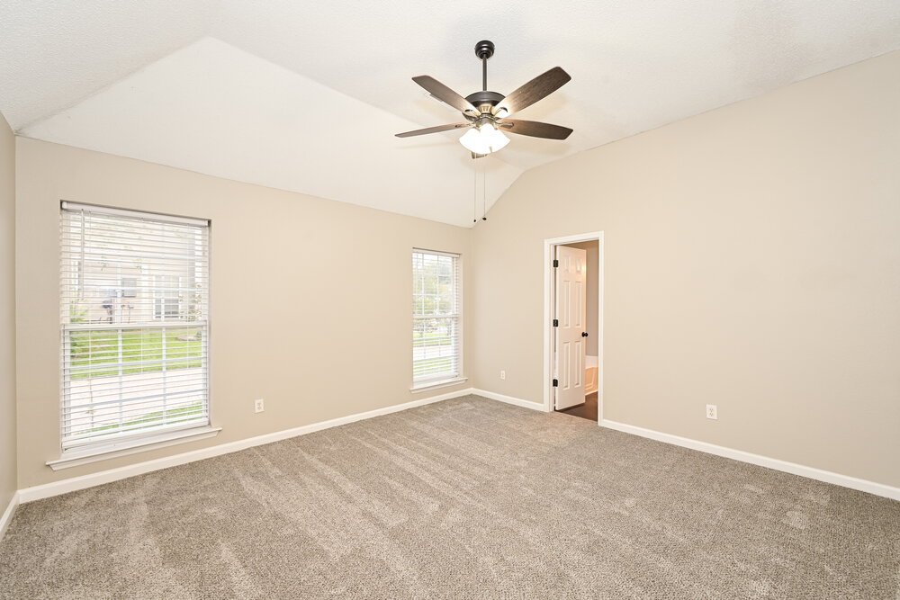 3-Bed Rental on 2204 Joann Dr photo 11