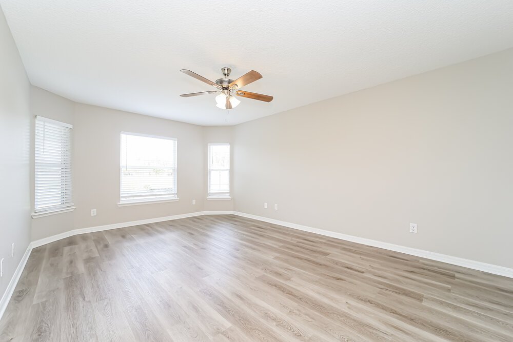 4-Bed Rental on 3017 Captiva Bluff photo 11