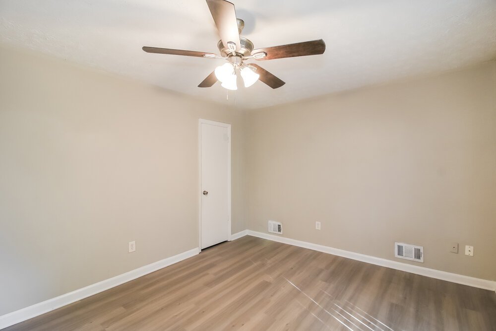 3-Bed Rental on 8807 Parliament Place photo 11