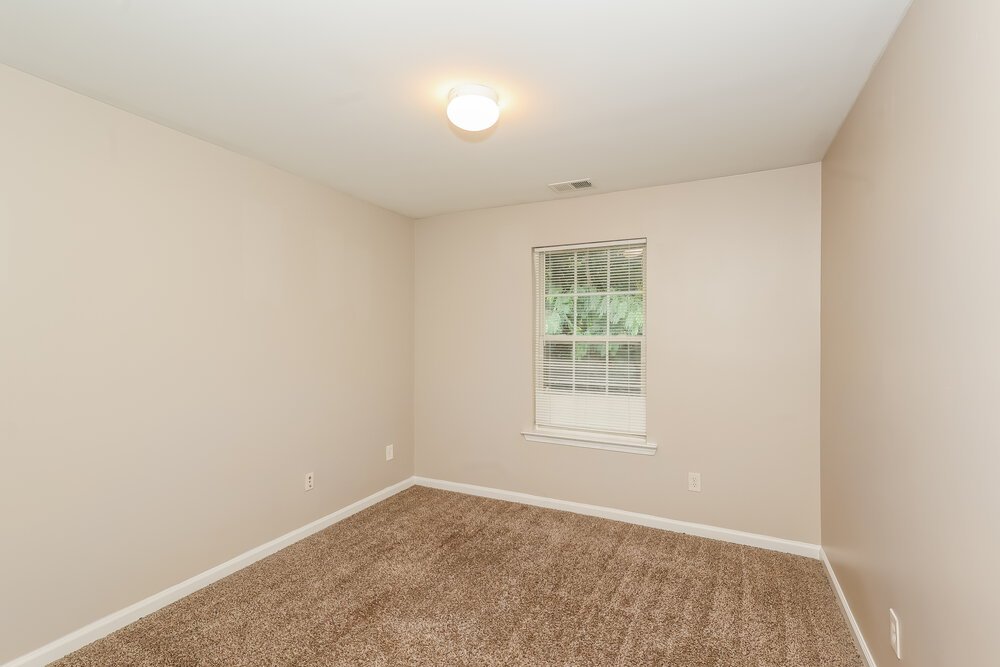 3-Bed Rental on 713 Celeste Ln photo 12