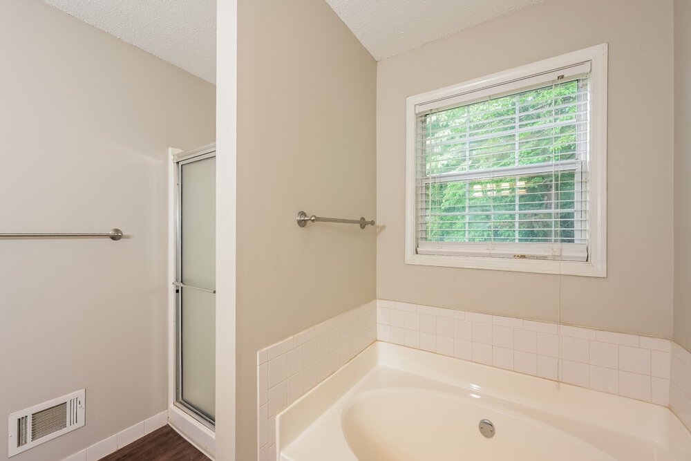 3-Bed Rental on 128 Alexander Dr photo 12