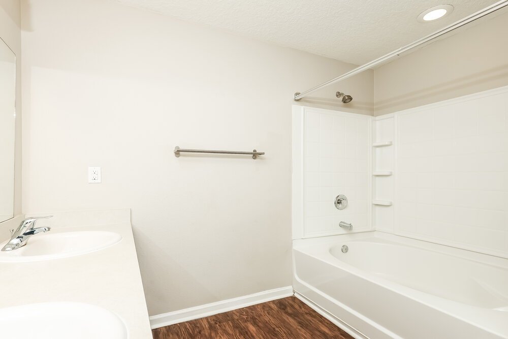 3-Bed Rental on 3800 Falcon Crest photo 12