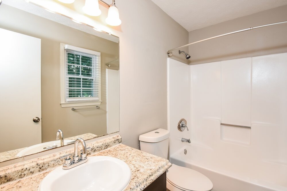 3-Bed Rental on 1471 Daniel Ln photo 12