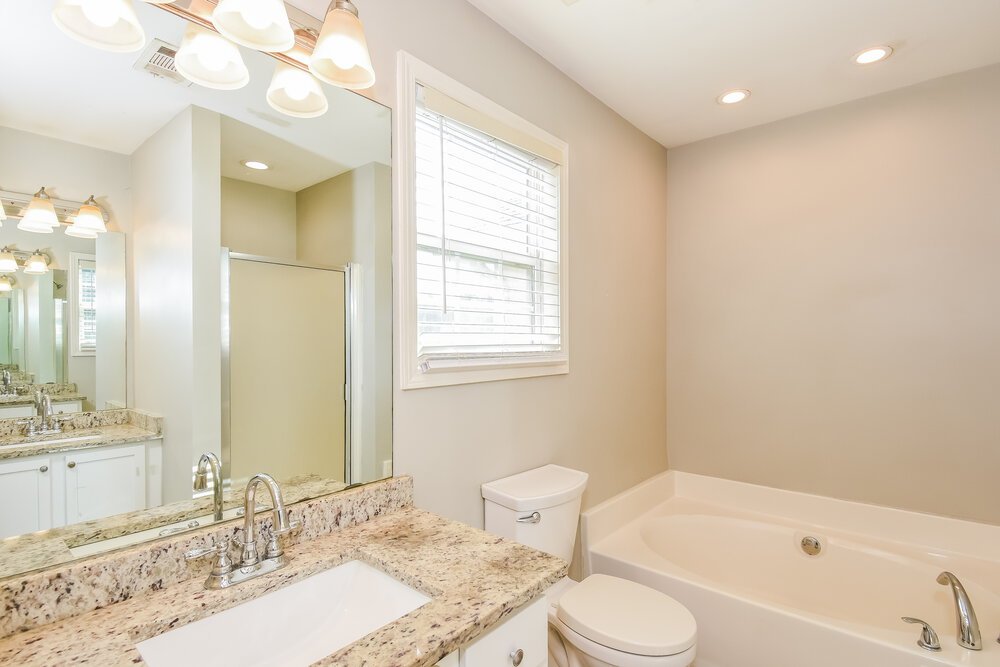 3-Bed Rental on 242 Derby Ct photo 12