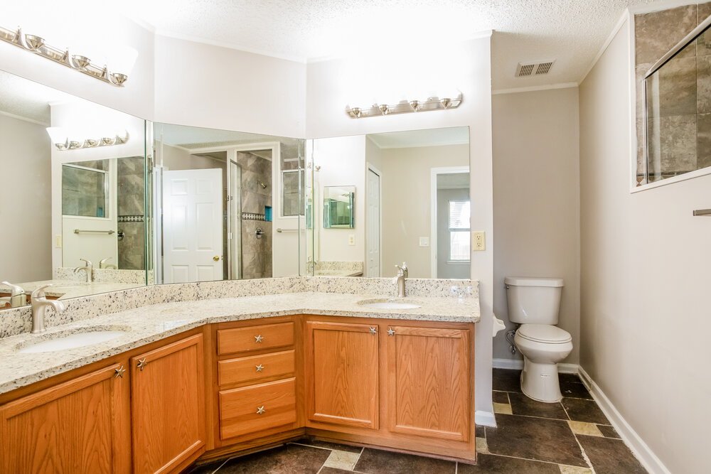 4-Bed Rental on 3268 Avalon Dr photo 12