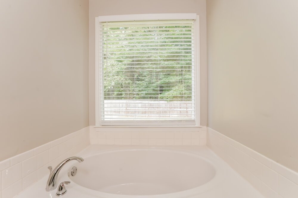 3-Bed Rental on 35 Riverside Ct photo 12