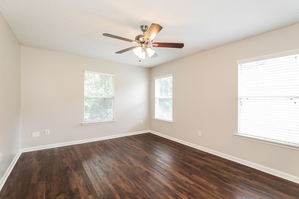 4-Bed Rental on 14081 Bradley Cove photo 12