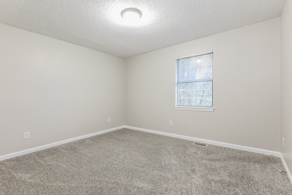 4-Bed Rental on 1367 Misty Ridge photo 13
