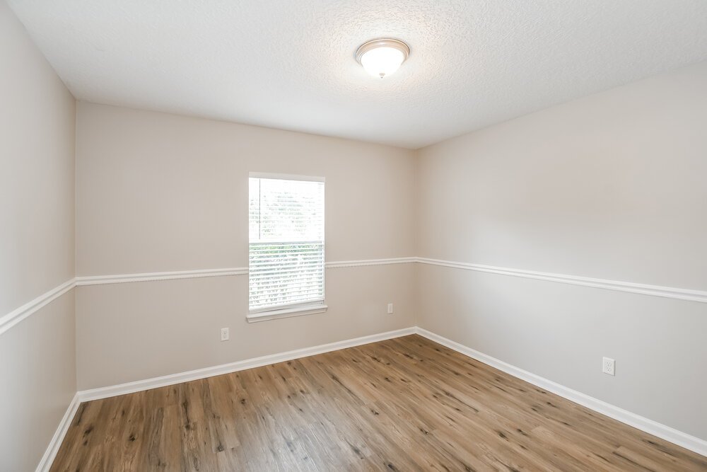 4-Bed Rental on 1706 Foggy Day photo 13