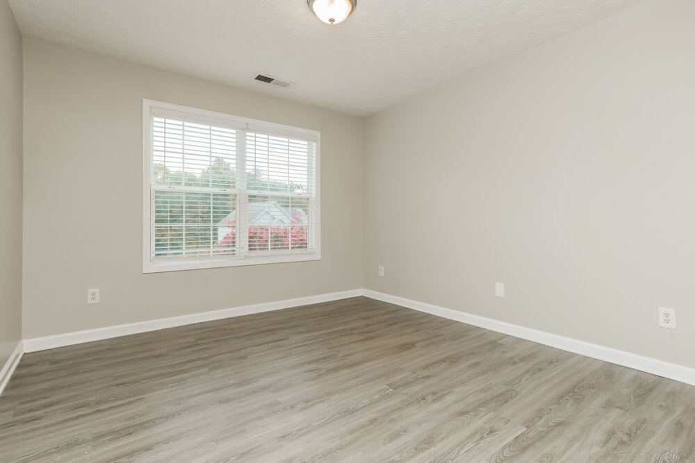 5-Bed Rental on 95 Cliff View photo 13