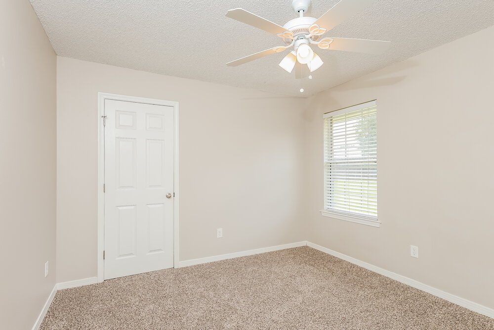 4-Bed Rental on 3209 Silverado Cir photo 13