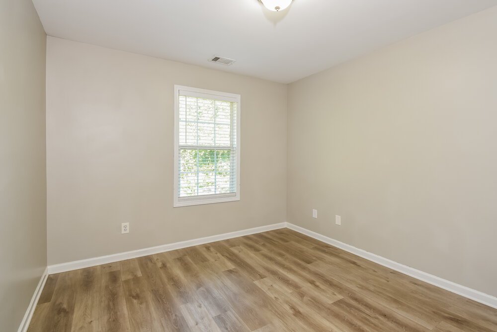 3-Bed Rental on 242 Derby Ct photo 13