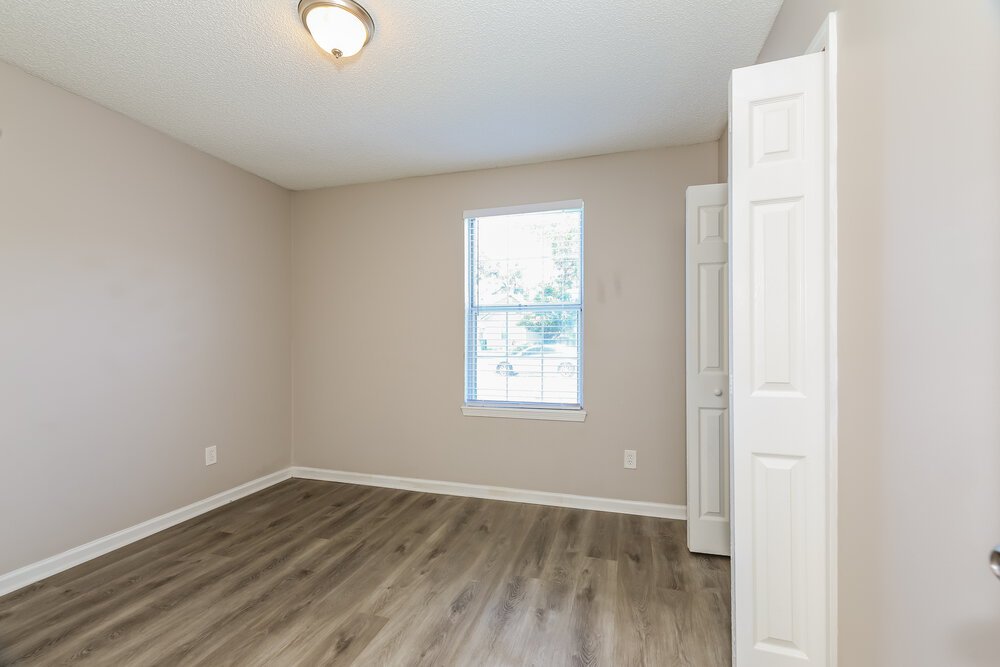 3-Bed Rental on 282 Aquarius Cir photo 13