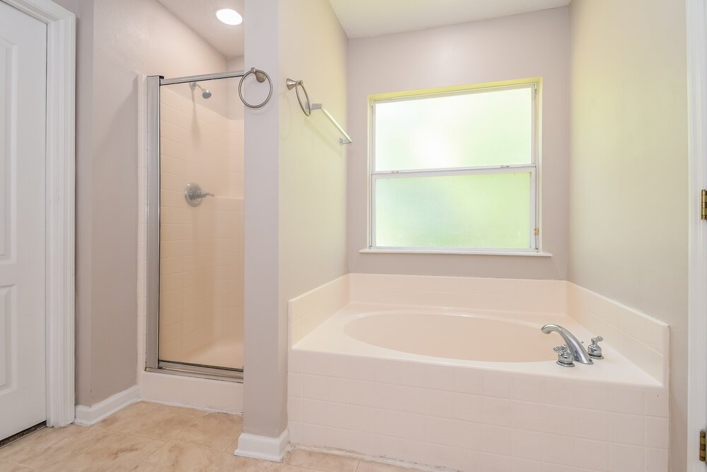 4-Bed Rental on 1179 Morning Light photo 13