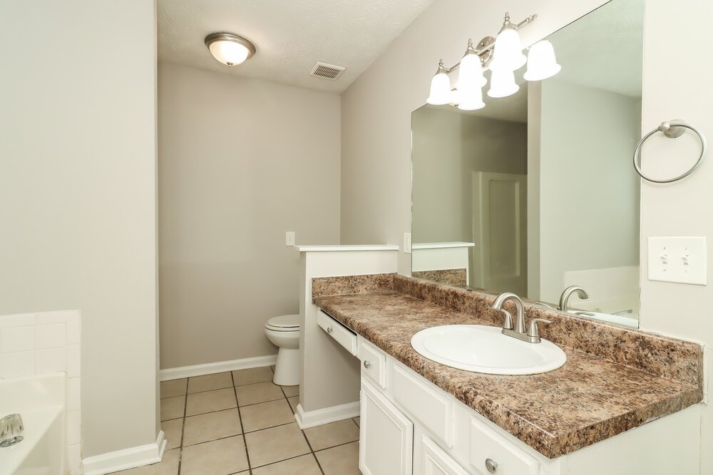 4-Bed Rental on 1799 Killarney Dr photo 13