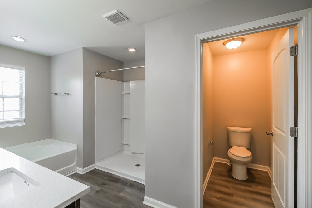 5-Bed Rental on 207 Shaker Hollow photo 13