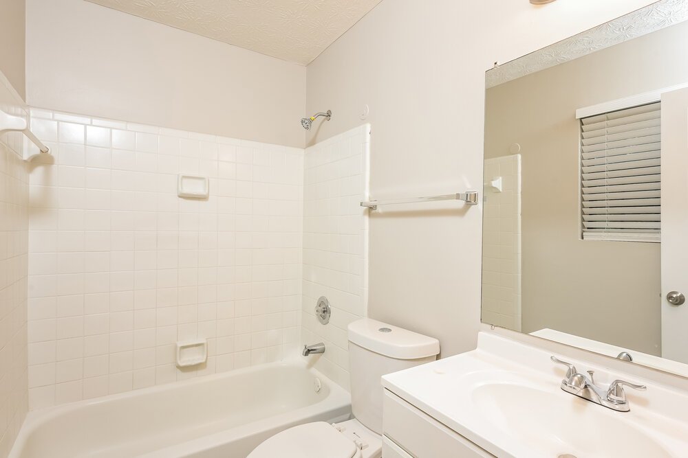 5-Bed Rental on 2068 Lown Farm photo 13