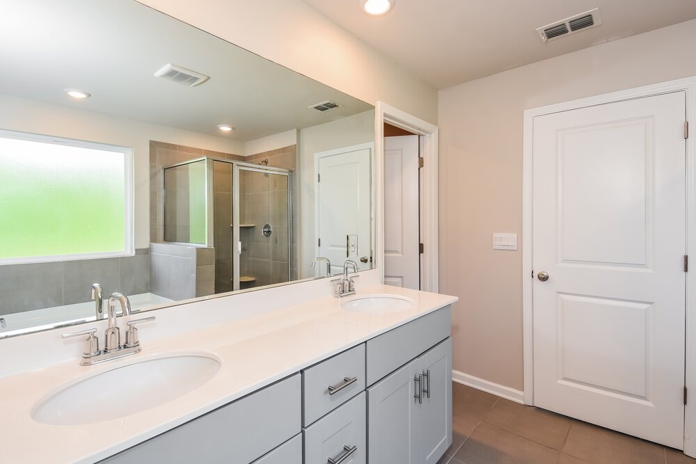 5-Bed Rental on 6068 Hickory Creek photo 13