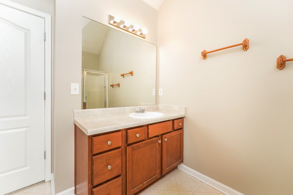 4-Bed Rental on 235 Shadowbrooke Cir photo 13