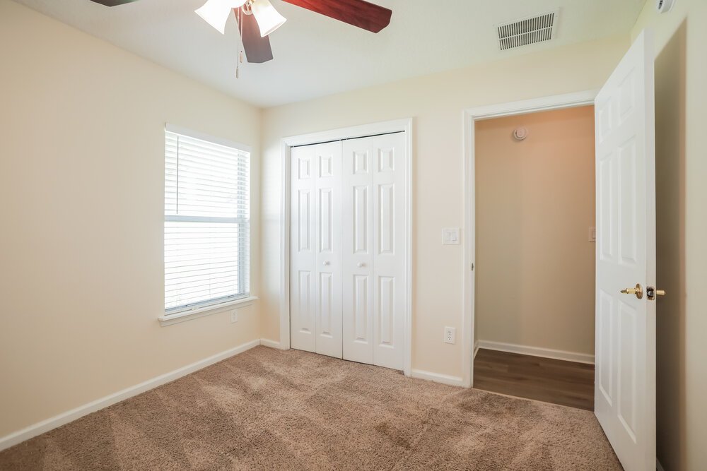 4-Bed Rental on 3460 Live Oak photo 14