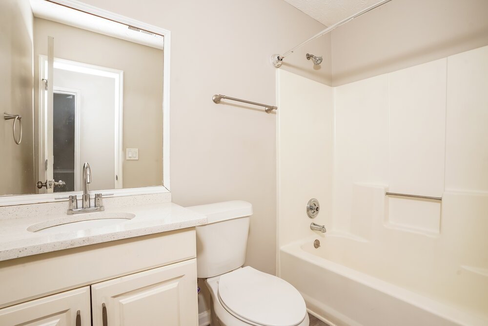 3-Bed Rental on 915 Walnut Creek photo 14