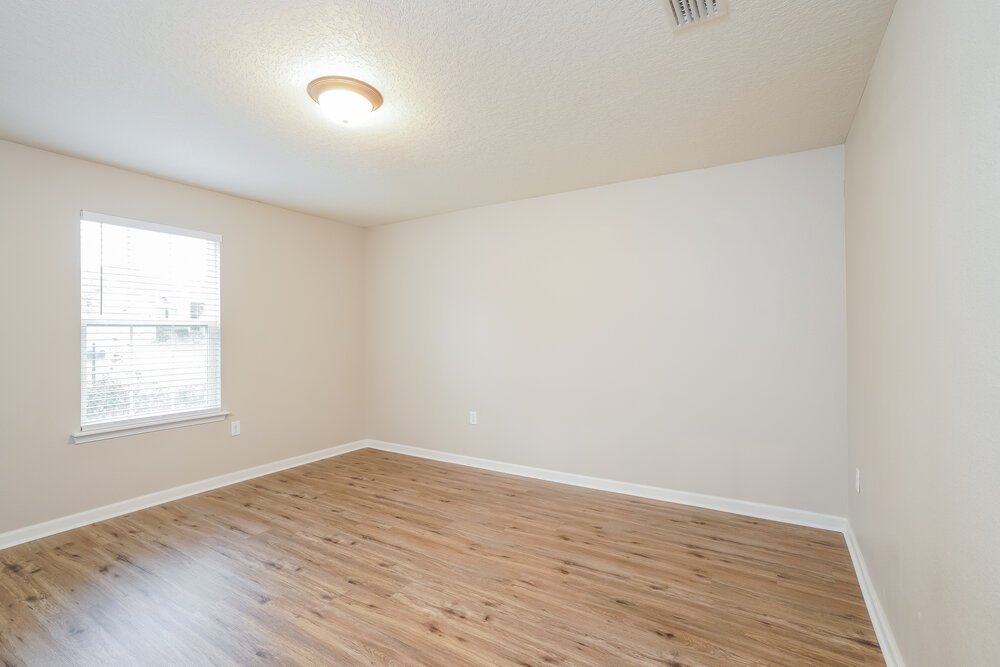 3-Bed Rental on 3340 Ridgeview Dr photo 14