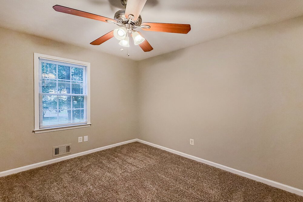 3-Bed Rental on 140 Loxley Ct photo 14