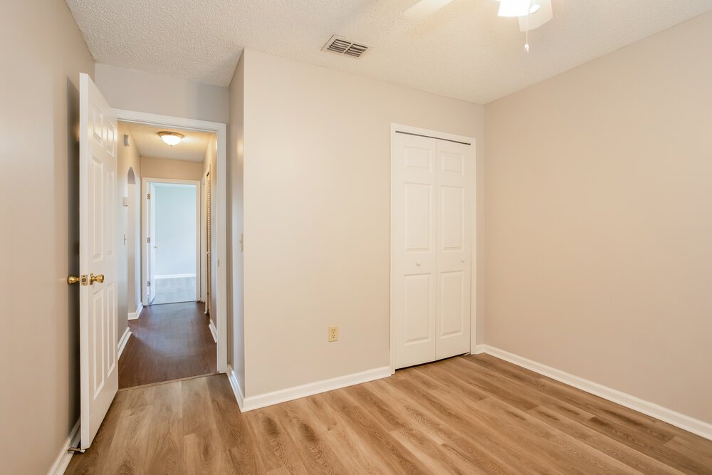 4-Bed Rental on 3268 Avalon Dr photo 14