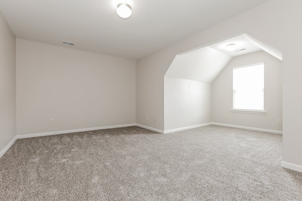 4-Bed Rental on 326 Crescent Woode photo 14