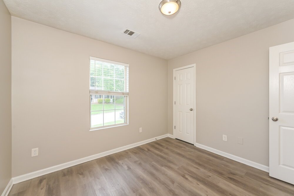 3-Bed Rental on 6149 Raleigh Oaks photo 14