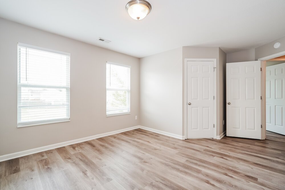 4-Bed Rental on 7500 Willow Leaf photo 14