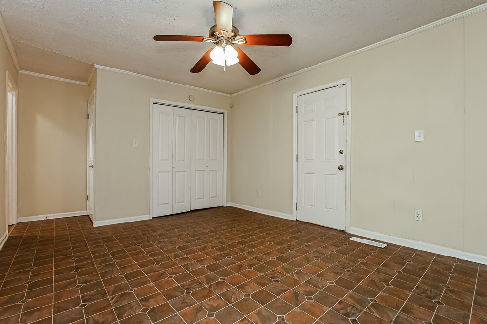 3-Bed Rental on 6570 Elsie Street photo 14