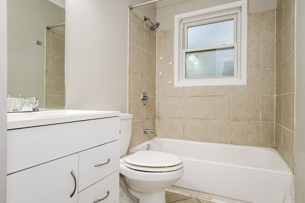 4-Bed Rental on 160 Swan Lake photo 15