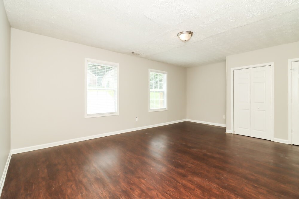 4-Bed Rental on 1799 Killarney Dr photo 15