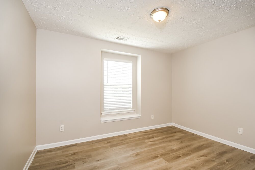 3-Bed Rental on 2110 Valley Creek photo 15