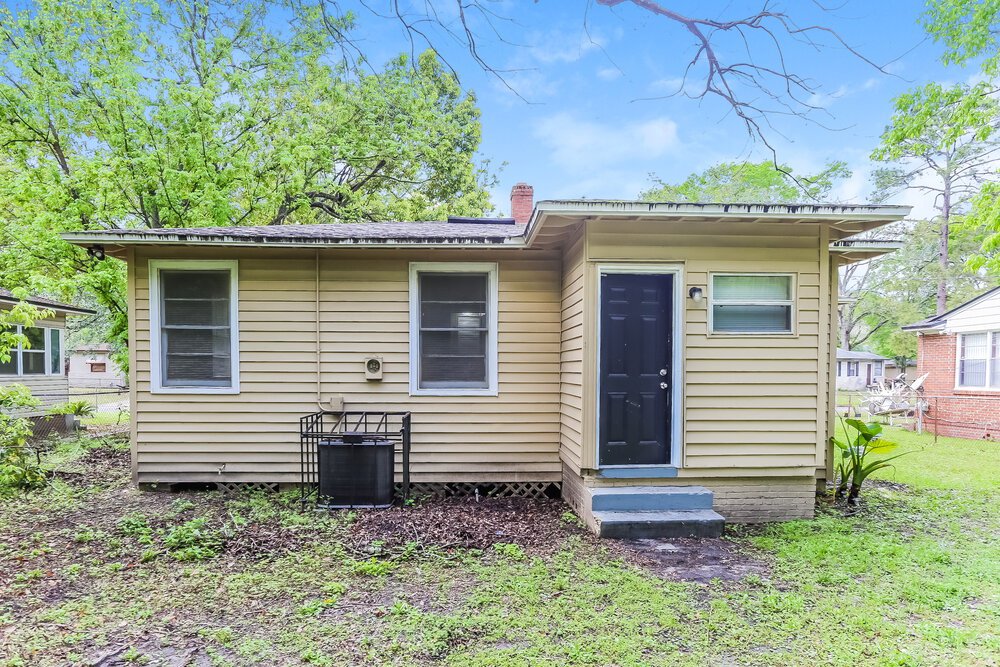 3-Bed Rental on 2025 Prospect St photo 15