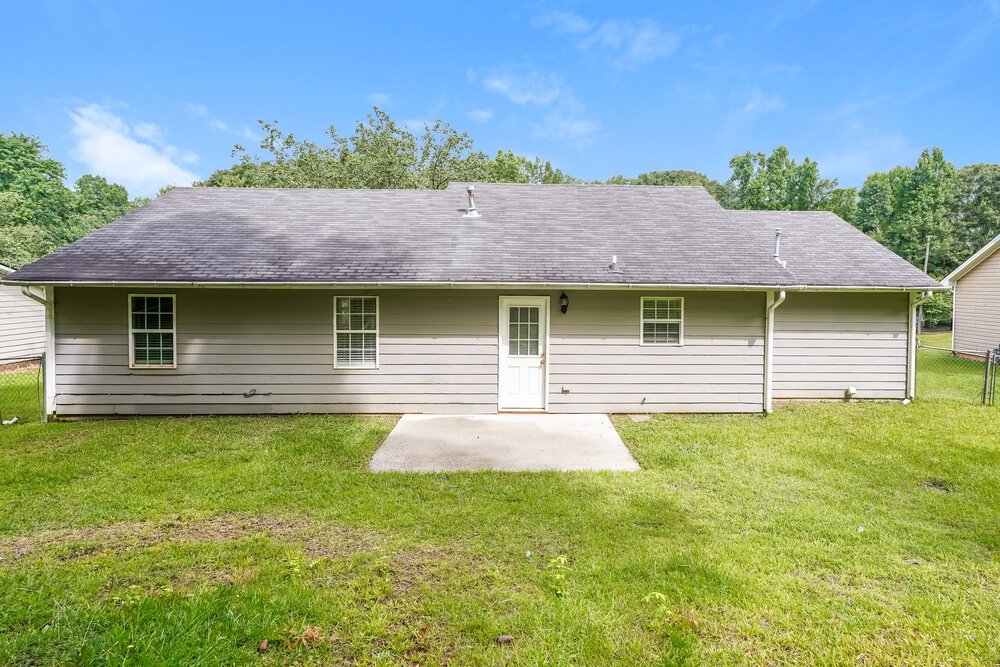 3-Bed Rental on 915 Walnut Creek photo 15