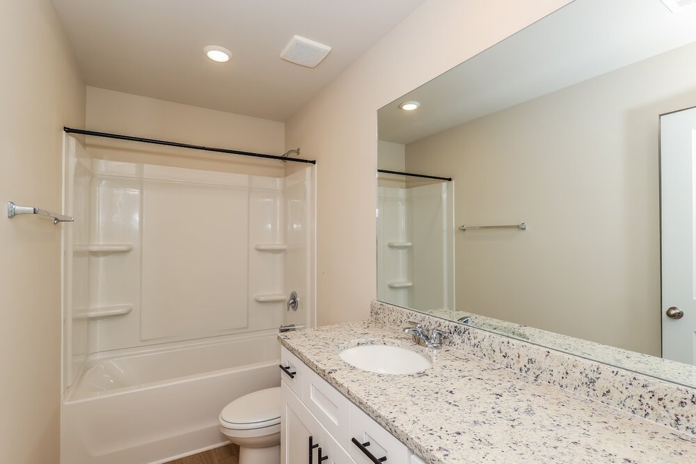 4-Bed Rental on 666 Mackenzie Cv photo 16
