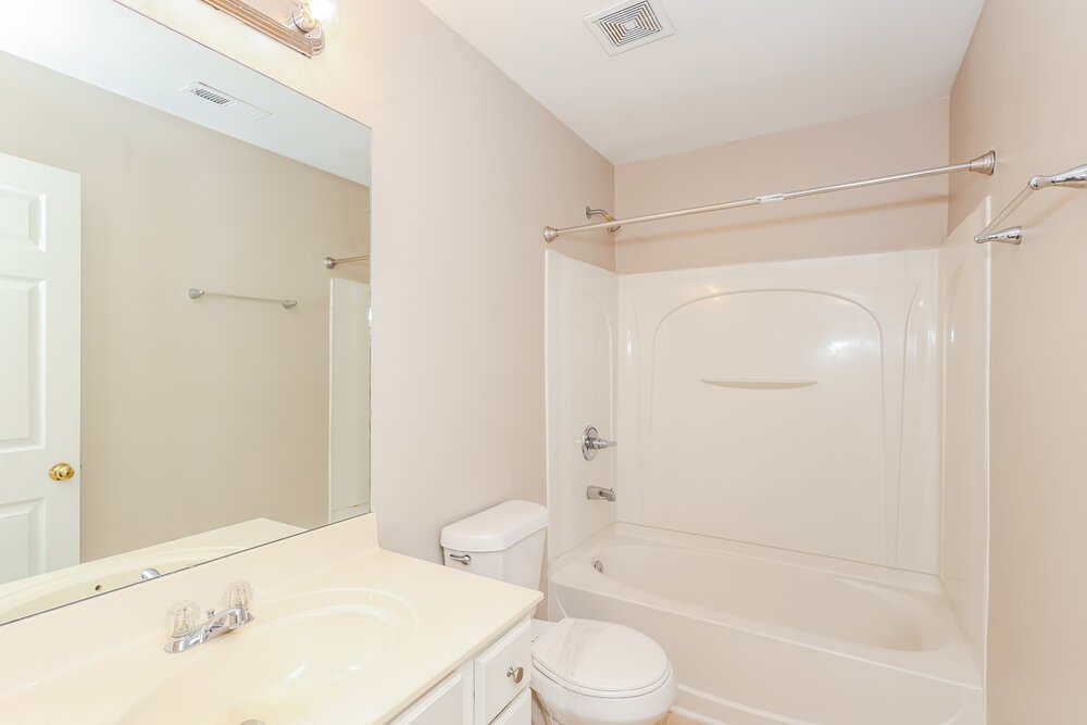 3-Bed Rental on 713 Celeste Ln photo 16