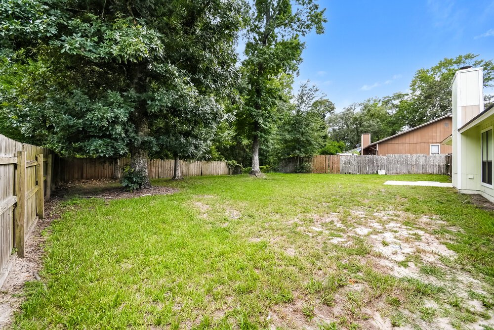 3-Bed Rental on 6267 Island Forest photo 16