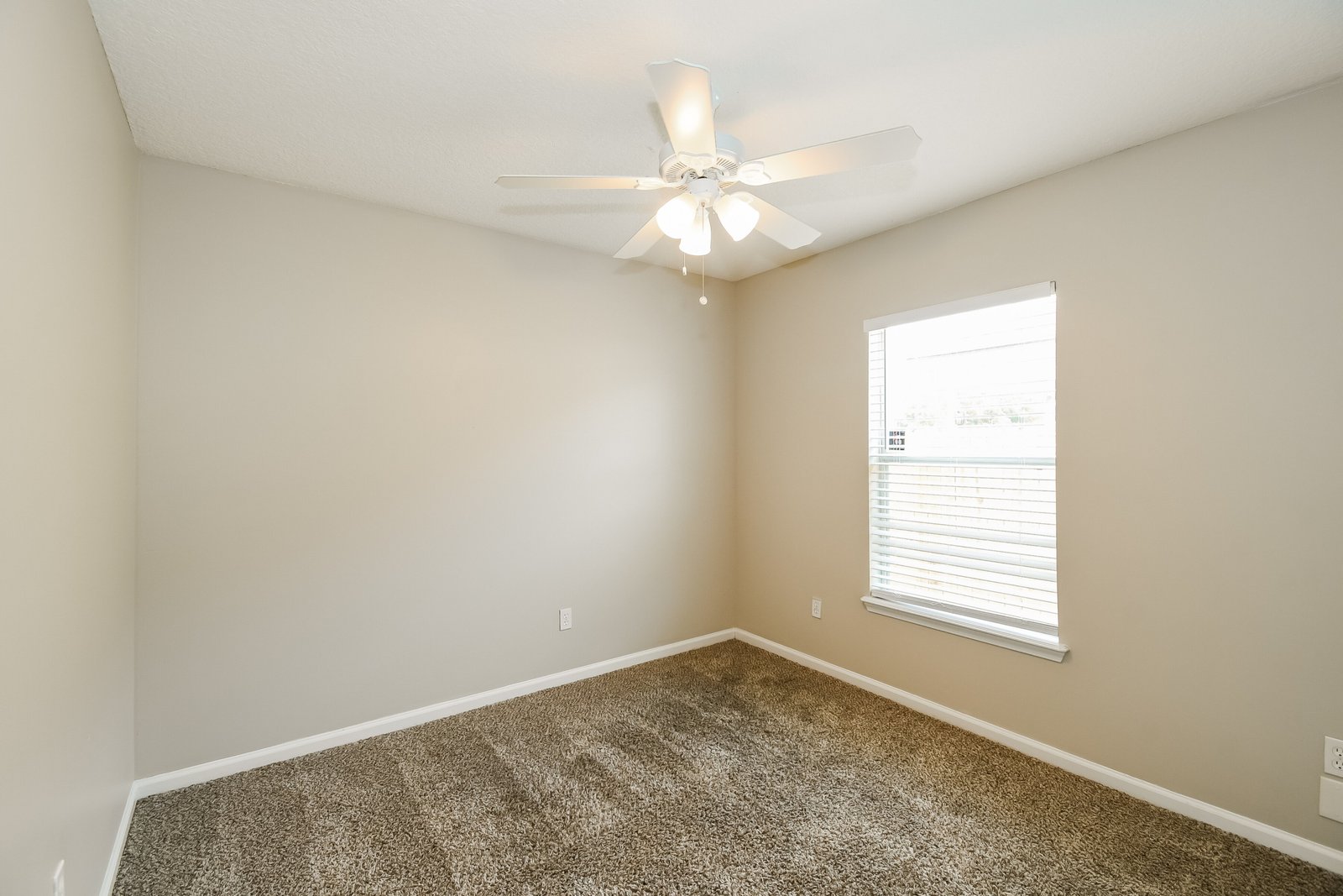 4-Bed Rental on 3146 White Heron photo 16
