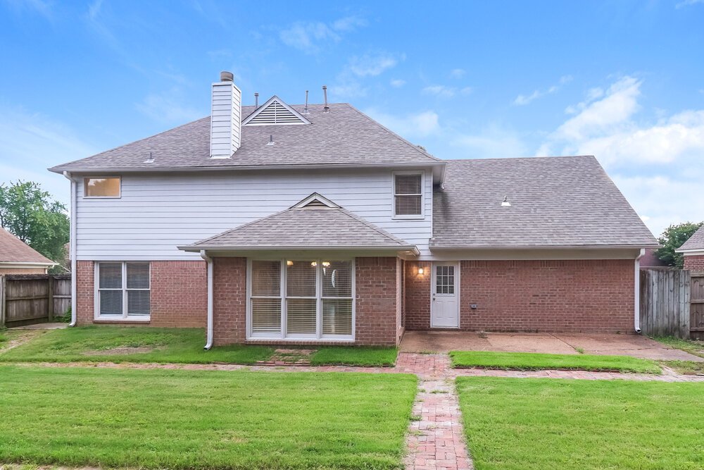 4-Bed Rental on 300 N Ericson photo 16